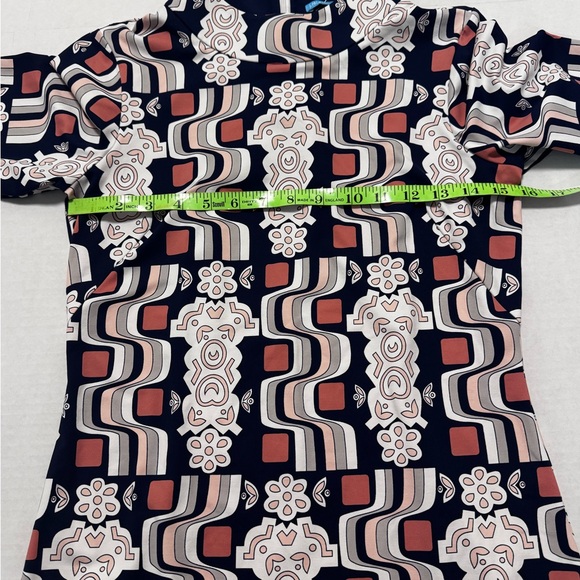 New!! J McLAUGHLIN Cooper Funnel Neck Tunic Mod Dress Navy/Pink Pattern size XS - Picture 3 of 9